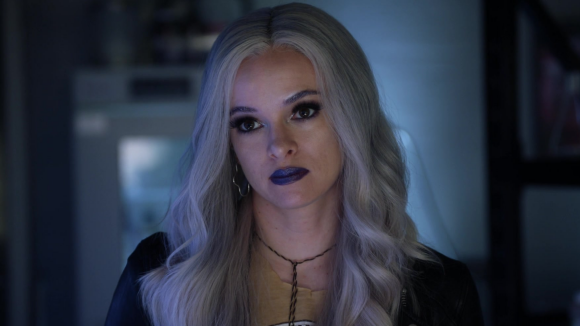 The Flash saison 7 : Caitlin/Killer Frost bientôt en couple avec... un nouveau méchant ?