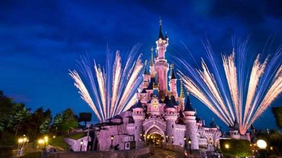QUIZ Disneyland Paris : connais-tu VRAIMENT bien le parc d'attractions qui fête ses 30 ans ?