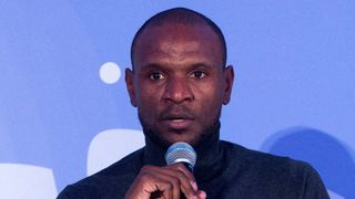 Eric Abidal : une liaison avec Kheira Hamraoui ? Sa femme, Hayet, demande le divorce