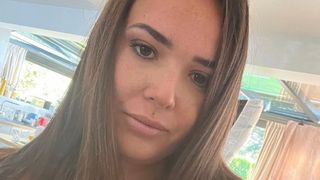 Kelly Helard (Mamans et célèbres) célèbre sa perte de poids avec un avant/après en maillot de bain