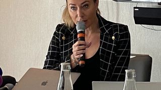 "Je me retrouve limite accusée" : Magali Berdah répond à ceux qui pensent qu'elle se victimise pour éviter les accusations d'arnaque