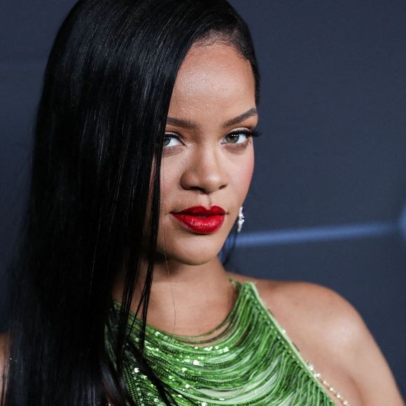 Rihanna va faire le concert du Super Bowl en février 2023, les fans se moquent déjà