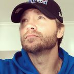 "Je suis en folie" : Chad Michael Murray (Les Frères Scott) sous le charme d'une star de Secret Story ? Elle s'enflamme