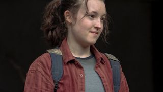 Mieux vaut tard que jamais : Bella Ramsey a enfin commencé le jeu The Last of Us