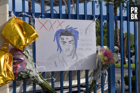 Mémorial pour le rappeur XXXTentacion, qui a été abattu (le 18 juin) alors qu'il quittait un concessionnaire de motos à Deerfield Beach, Floride, Etats-Unis, le 23 juin 2018.