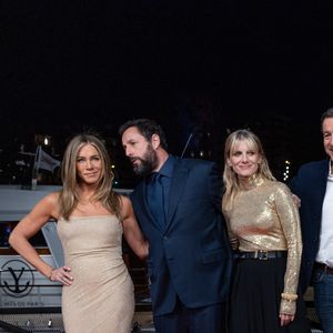 Jennifer Aniston, Adam Sandler, Mélanie Laurent, Dany Boon, Kuhoo Verma à la première de Murder Mystery II Passerelle Debilly à Paris le 16 mars 2023. © Olivier Borde / Bestimage