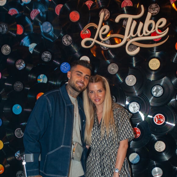 Exclusif - Thibault Garcia et sa femme Jessica Thivenin lors de la soirée « Come Chill with Booba » au bar Le Tube à Dubaï le 21 octobre 2021. © Nicolas Briquet / Bestimage  Exclusive - No web en Suisse / Belgique Celebs at the "Come chill with Booba" party at Le Tube bar in Dubai 