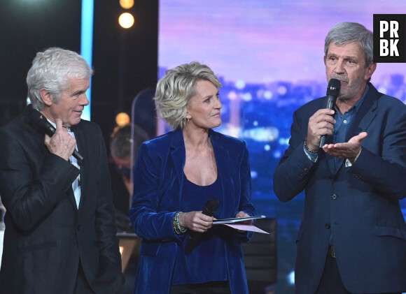 Claude Sérillon, Sophie Davant et Patrick Chêne - 36ème Edition du Téléthon à Paris. Le 2 décembre 2022 © Coadic Guirec / Bestimage  