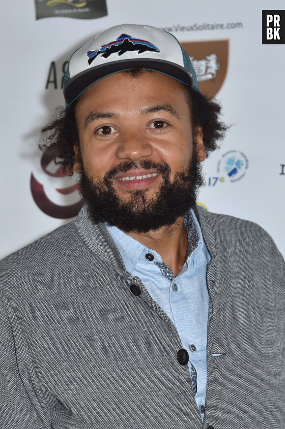 Semi Exclusif - Fabrice Eboué, parrain du festival lors du photocall de la 2ème édition du festival "Paris Court Toujours" au Théâtre de l'Européen à Paris le 20 septembre 2019. © Giancarlo Gorassini / Bestimage   Semi Exclusif No web en Belgique / Suisse