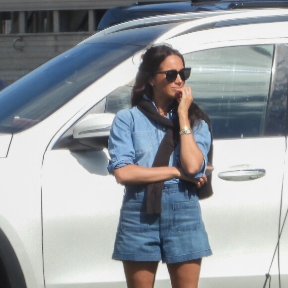 Meghan Markle, duchesse de Sussex soutient son mari le prince Harry, duc de Sussex et son équipe Los Padres lors d'une rencontre de polo à Santa Barbara le 17 juin 2022. 