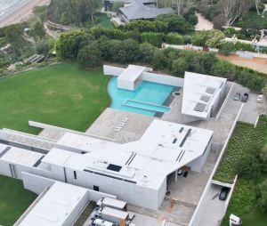 Une affaire puisque la propriété était initialement côtée à 295 millions de dollars.
Exclusif - Jay Z et sa femme Beyoncé viennent d'acquérir la maison la plus chère de Californie et il semblerait que l'emménagement est d'ores et déjà en cours. Malibu. Le 19 mai 2023.