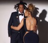 Jay-Z et Beyoncé forme l'un des couples les plus riches, puissants et stylés au monde.
Jay-Z et Beyoncé posent pour la nouvelle campagne Tiffany & Co.