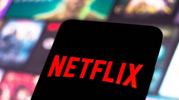 "Il est temps d'aller se faire voir", "Ca sent la fin" : Netflix met en place la fin du partage de compte gratuit, les abonnés craquent
