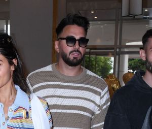 Nabilla (Benattia) et son mari Thomas Vergara arrivent à l'hôtel "Martinez" lors du 76ème Festival International du Film de Cannes, France, le 20 mai 2023. 