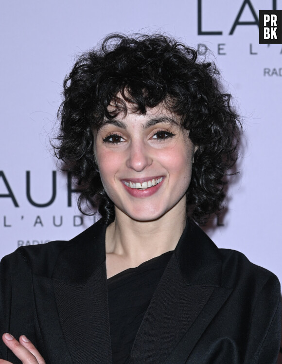 Culpabilisation de la patiente, agression verbale, sensation de pouvoir... On est là dans la pure démonstration de violence médicale. On parle aussi de "maltraitance médicale". Un vrai terme qui désigne toute forme de violence portant atteinte à l'intégrité physique, morale ou psychologique du ou de la patiente.
Barbara Pravi - 28ème cérémonie des Lauriers de l'Audiovisuel au théâtre Marigny à Paris le 20 février 2023. Elle sera diffusée en différé sur TV5 Monde, pour la deuxième année consécutive, le 22 février. Dix-sept lauriers ont été décernés. France Télévisions arrive en tête du palmarès de la 28e édition avec cinq prix. Cette année, France 2 et France 5 sont récompensées à égalité avec deux Lauriers chacune © Coadic Guirec/Bestimage 