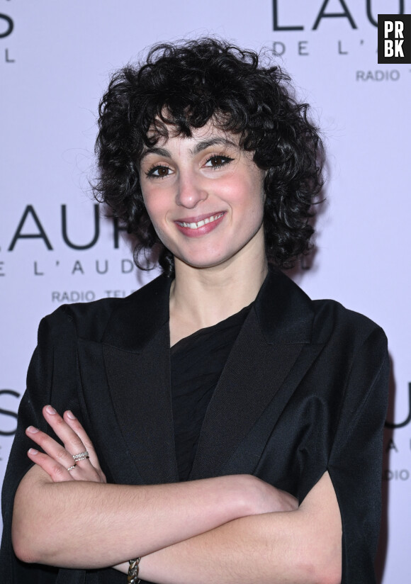 Barbara Pravi - 28ème cérémonie des Lauriers de l'Audiovisuel au théâtre Marigny à Paris le 20 février 2023. Elle sera diffusée en différé sur TV5 Monde, pour la deuxième année consécutive, le 22 février. Dix-sept lauriers ont été décernés. France Télévisions arrive en tête du palmarès de la 28e édition avec cinq prix. Cette année, France 2 et France 5 sont récompensées à égalité avec deux Lauriers chacune © Coadic Guirec/Bestimage