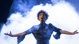 "Je n'avorte pas des p*tes comme vous" : Barbara Pravi sans filtre sur les avortements qu'elle a subis, et la violence hallucinante de médecins