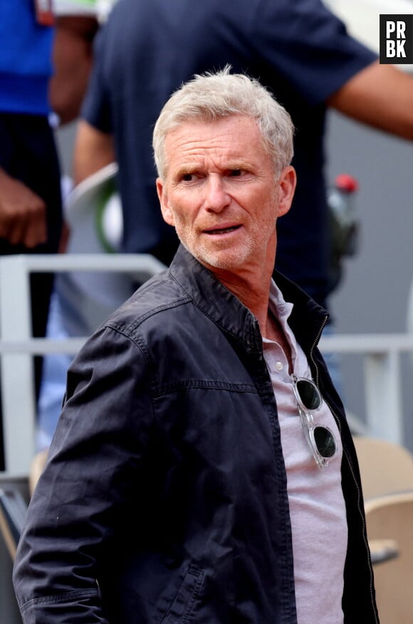 Denis Brogniart dans les tribunes des internationaux de France de Roland Garros à Paris le 30 mai 2022. © Cyril Moreau - Dominique Jacovides/Bestimage