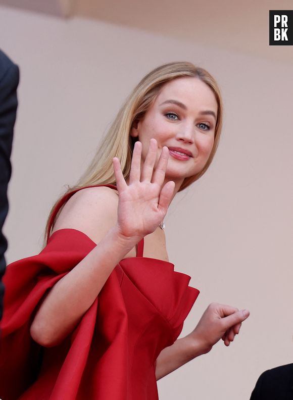 Jennifer Lawrence - Montée des marches du film « Anatomie d’une chute » lors du 76ème Festival International du Film de Cannes, au Palais des Festivals à Cannes. Le 21 mai 2023 © Jacovides-Moreau / Bestimage