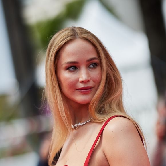 Jennifer Lawrence - Montée des marches du film « Anatomie d’une chute » lors du 76ème Festival International du Film de Cannes, au Palais des Festivals à Cannes. Le 21 mai 2023 © Jacovides-Moreau / Bestimage