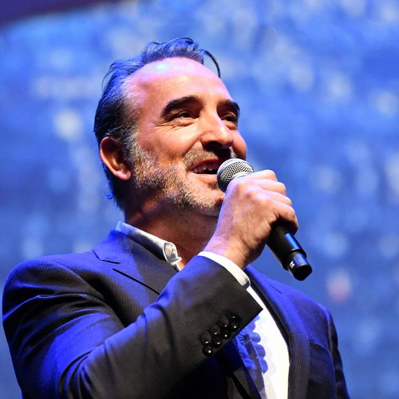Jean Dujardin durant l'avant première mondiale au Grimaldi Forum à Monaco, le 9 février 2023, du film "Les gardiennes de la planète" réalisé par Jean-Albert Lièvre et raconté par J.Dujardin. Ce film est inspiré par le poème d'Heathcote Williams, "Whale Nation". Il nous fait découvrir le Groenland, le Mexique, l'Argentine, la Polynésie, mais aussi la Bretagne, la Méditerranée et la Normandie, l'Afrique du sud, l'Australie, le Tonga, le Kamtchatka ou encore l'Antarctique, Hawaï, et la Norvège. L'histoire commence par une baleine à bosse échouée sur un rivage isolé. Alors qu’un groupe d’hommes et de femmes organise son sauvetage, on découvre l’histoire extraordinaire des cétacés, citoyens des océans du monde, essentiels à l’écosystème de la planète depuis plus de 50 millions d’années. La sortie en salle se fera le 22 février. © Bruno Bebert / Bestimage 