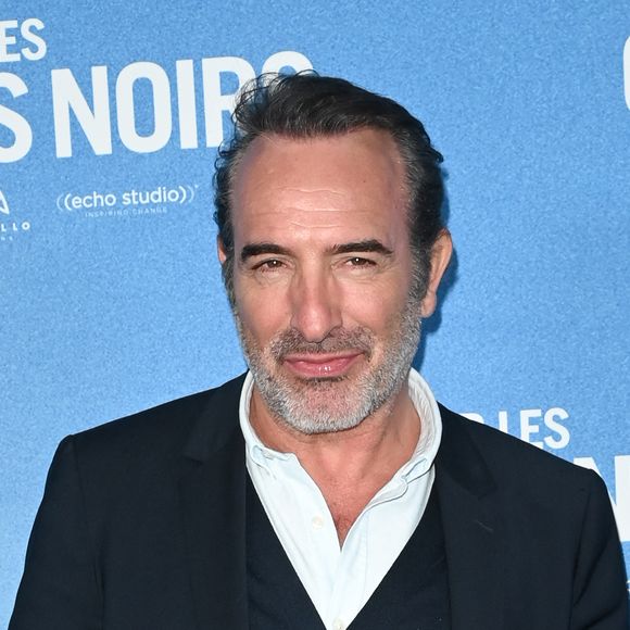 Jean Dujardin - Avant-première du film "Sur les chemins noirs" au cinema UGC Normandie à Paris le 13 mars 2023. © Coadic Guirec/Bestimage 