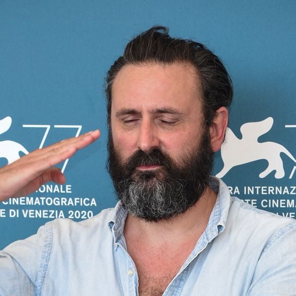 Quentin Dupieux - Photocall du film "Mandibules" lors de la 77ème édition du Festival international du film de Venise, la Mostra. Le 5 septembre 2020 