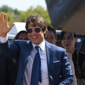 Tom Cruise a visité le salon international de présentation aéronautique militaire "Royal international Air Tattoo" à Fairford. Le 16 juillet 2022 