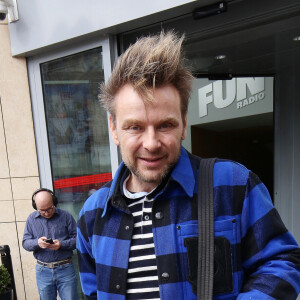 Jeanfi Janssens - Les célébrités quittent le studio de l'émission "Les Grosses Têtes" (RTL) à Neuilly-sur-Seine, le 23 mars 2023. © Jonathan Rebboah / Panoramic / Bestimage