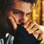 Ce jour où la vie d'Andrew Garfield a été mise en danger sur un tournage... à cause d'un baiser !