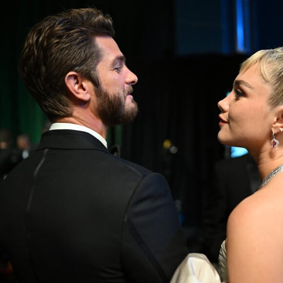 Andrew Garfield et Florence Pugh en backstage de la 95ème édition de la cérémonie des Oscars à Los Angeles au Dolby Theater le 12 mars 2023. 