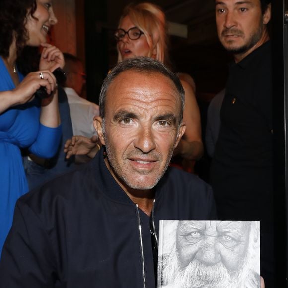 Nikos Aliagas - Soirée "L’Art de Vivre Paris" au Deux Magots à Paris le 26 juin 2023. © Marc Ausset-Lacroix/Bestimage