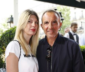 Nikos Aliagas et sa femme Tina Grigoriou - Soirée "L’Art de Vivre Paris" au Deux Magots à Paris le 26 juin 2023. © Marc Ausset-Lacroix/Bestimage