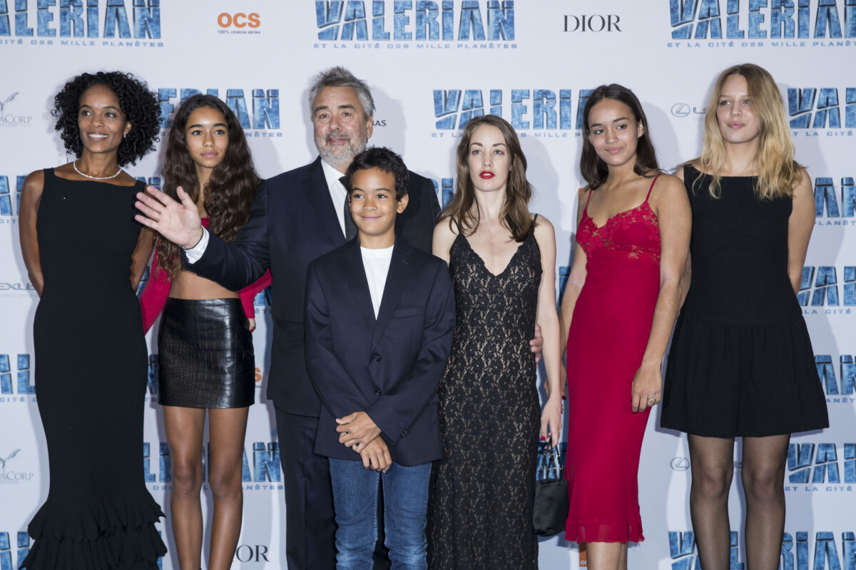 Daisy Besson Photo : Luc Besson, sa femme Virginie Besson-Silla et ses enfants ...