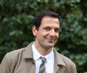 Mehdi Nebbou au photocall de la série "HPI" à l'ambassade de France à Rome, le 29 septembre 2022.