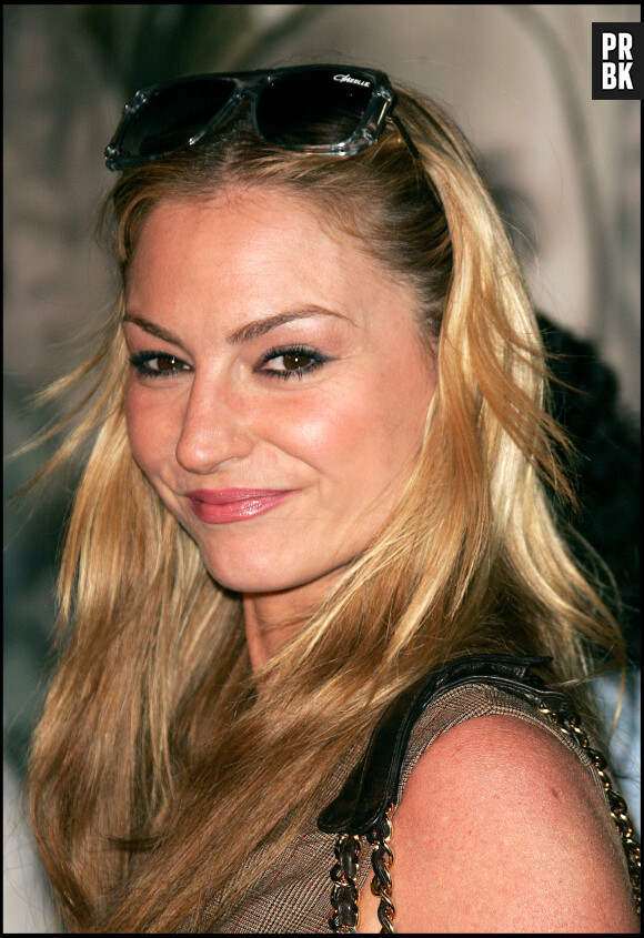 DREA DE MATTEO - 1ERE DU FILM "NORTH COUNTRY" AU GRAUMAN'S CHINESE THEATRE A HOLLYWOOD  North Country Premiere, Grauman's Chinese Theatre, Hollywood, California 10/10/05 