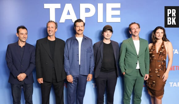 Bruno Nahon, Tristan Séguéla, Laurent Lafitte, Olivier Demangel, Guest et Joséphine Japy - Avant-première Netflix de la série "Tapie" à l’UGC Normandie Paris le 11 septembre 2023. © Coadic Guirec/Bestimage