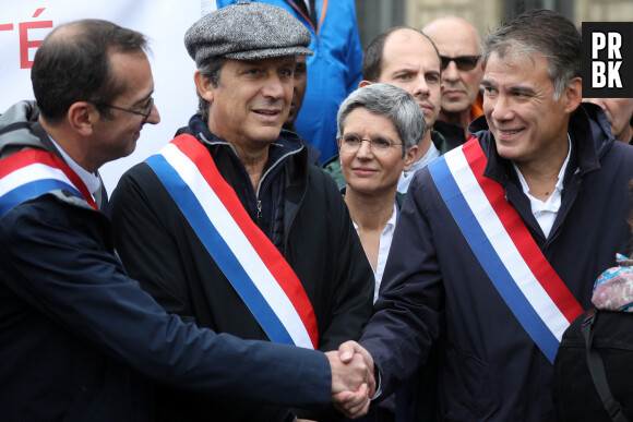 Rémi Féraud, sénateur PS, Sandrine Rousseau, députée EELV, David Assouline, sénateur PS et Olivier Faure, Premier secrétaire du Parti socialiste - Des personnes participent à un rassemblement de soutien aux femmes iraniennes à Paris, France, le 2 octobre 2022. © Stéphane Lemouton/Bestimage