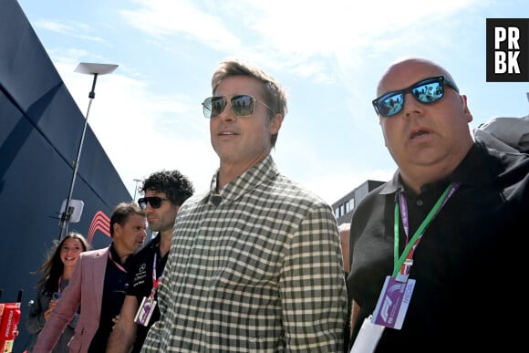 Brad Pitt tourne des scènes de son prochain film, produit par Apple et Jerry Bruckheimer, lors du Grand Prix de Formule 1 de Grande-Bretagne le 9 juillet 2023. © Motorsport Images / Panoramic / Bestimage
