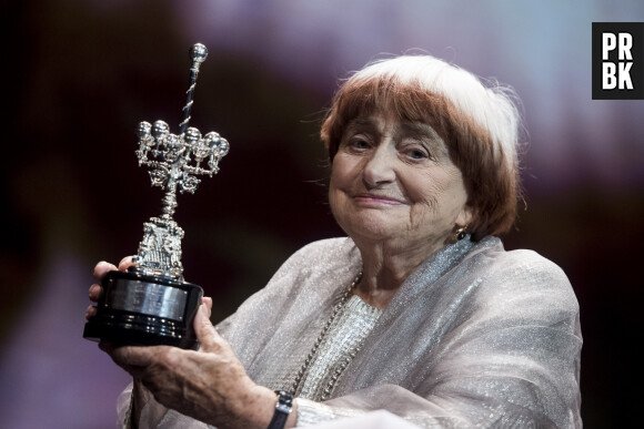 Compagne de Jacques Demy, mais surtout cinéaste majeure, femme engagée, artiste féministe, dont les oeuvres foisonnent de sens et de sensibilité, Agnès Varda est une grande réalisatrice.  
Agnès Varda reçoit le prix Donostia lors du 65ème Festival du Film de San Sebastian. Le 24 septembre 2017