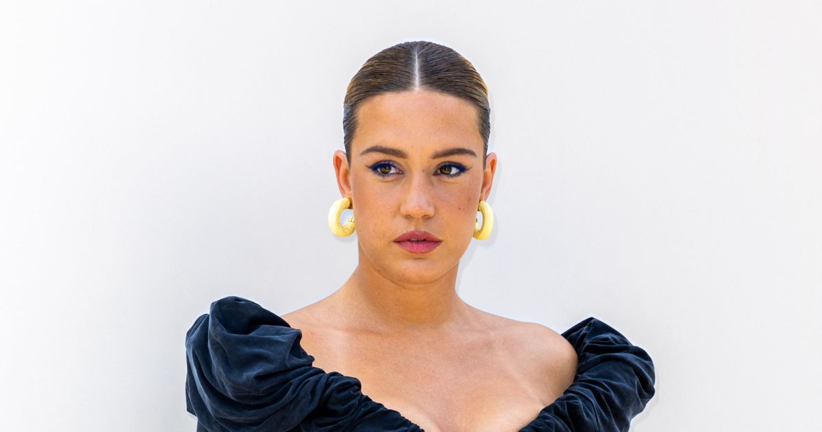 Adèle Exarchopoulos au photocall du défilé Jacquemus collection Le