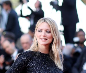 Virginie Efira (enceinte) - Montée des marches du film « La passion de Dodin Bouffant » lors du 76ème Festival International du Film de Cannes, au Palais des Festivals à Cannes. Le 24 mai 2023 © Jacovides-Moreau / Bestimage