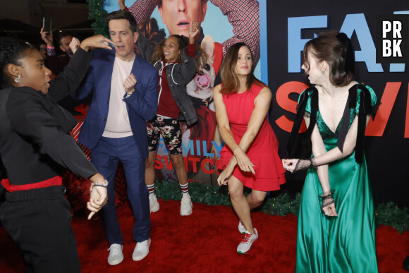 Jennifer Garner and Ed Helms at the Netflix LA premiere of Family Switch at The Grove in Los Angeles, California on November 29, 2023. 