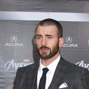 CHRIS EVANS LORS DE LA PREMIERE DU FILM "MARVEL'S THE AVENGERS" A LOS ANGELES LE 11 AVRIL 2012