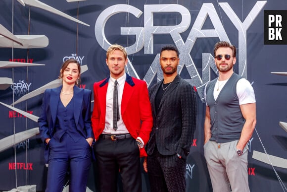 Ana de Armas, Ryan Gosling,  Chris Evans, Rege-Jean Page à la première du film "The Gray Man" à Berlin, le 18 juillet 2022.