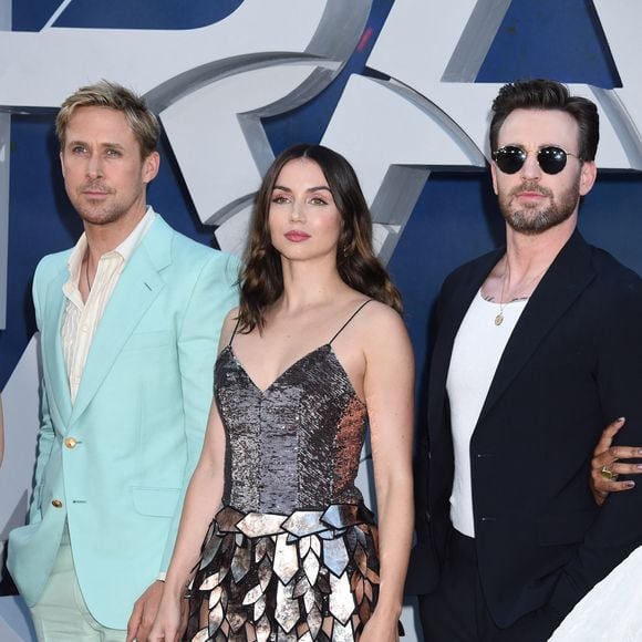 Ryan Gosling, Ana de Armas et Chris Evans - Première mondiale du film "The Gray Man" à Los Angeles le 13 juillet 2022.