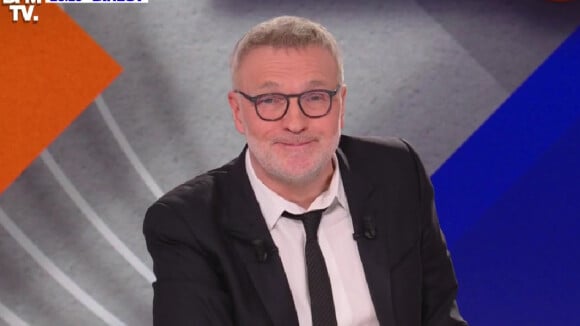 Gros malaise dans Les Grosses Têtes de Laurent Ruquier : une auditrice fait la boulette de l'année et complimente une radio concurrente