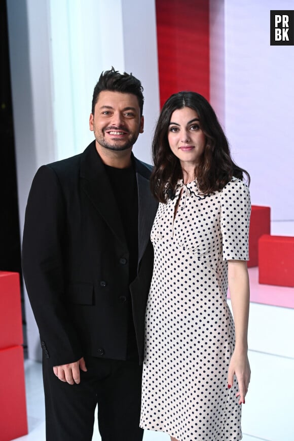 Exclusif - Kev Adams et Claire Chust - Enregistrement de l'émission "Vivement Dimanche", présentée par M.Drucker et diffusée le 19 novembre sur France 3, au Studio Gabriel à Paris © Guillaume Gaffiot / Bestimage