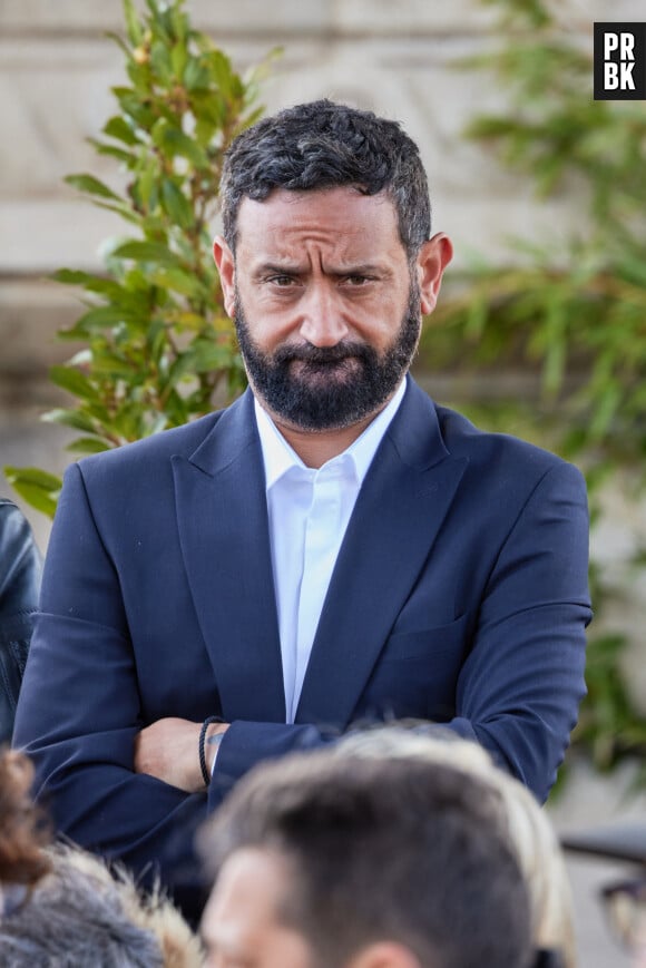 Cyril Hanouna - Inauguration de "La promenade Jean-Paul Belmondo" au terre-plein central du pont de Bir-Hakeim, ouvrage public communal situé sous le viaduc du métro aérien, à Paris (15e, 16e) le 12 avril 2023. © Cyril Moreau/Bestimage