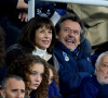 Sophie Marceau, Jean-Luc Reichmann, François Berléand et ses filles Adèle et Lucie - People des les tribunes de la coupe du Monde de Rugby France 2023 - Match de quart de finale "France-Afrique du Sud (28-29)" au Stade de France à Saint-Denis 15 octobre 2023. © Moreau-Jacovides/Bestimage